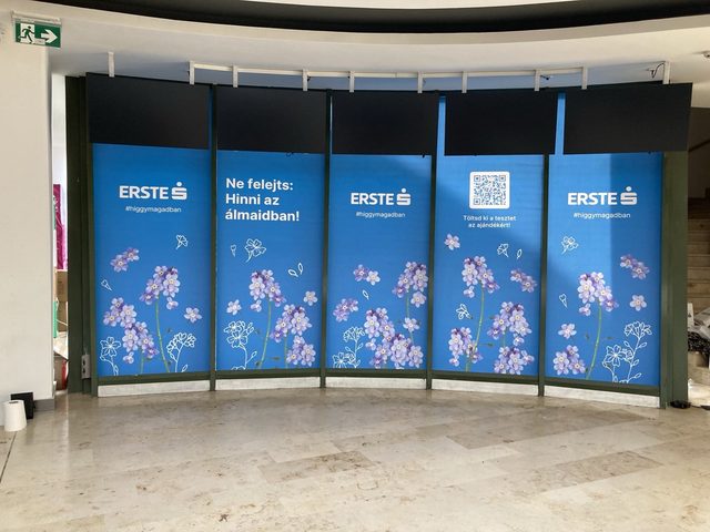 Kiállítás és installáció — Erste Bank installáció