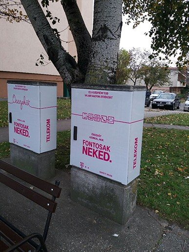 Telekom elosztószekrény dekorálása