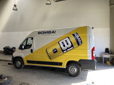 Bomba — Háttérország projektfotó