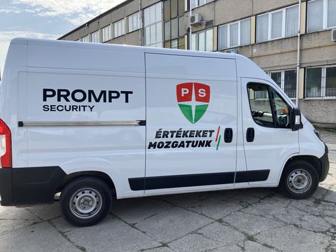 Prompt Security — Háttérország projektfotó